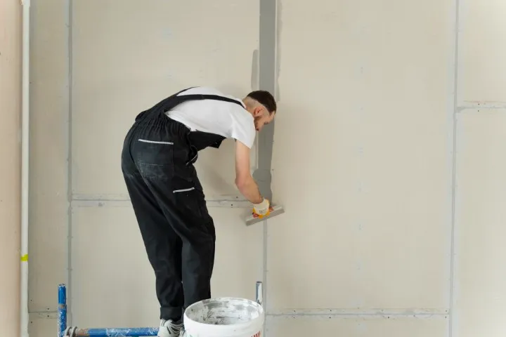 High quality wall painting service Glasgow UK